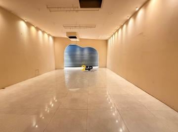 Comercial · 227m² · Loja comercial para locação na Bela Vista, São Paulo-SP! 227m², 2 banheiros.