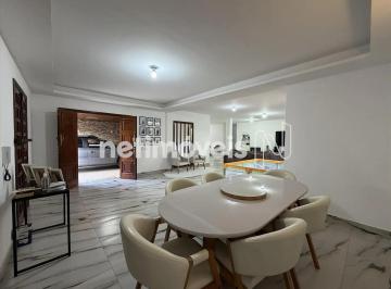Casa · 316m² · 4 Quartos · 4 Vagas · Casa à venda no Castelo