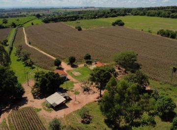 Rural de 6 quartos, Mogi Mirim · “Sítio à venda com 4,4 alqueires, localizado ao lado da rodovia