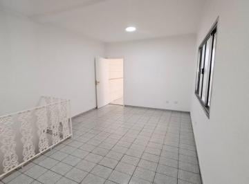 Casa de 3 quartos, São Paulo · Sobrado no Jd. Rosa Maria | 3 suítes | 2 vagas | Salão de festas