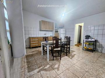 Casa · 131m² · 4 Quartos · Abadia central: duas casas no mesmo lote com excelente potencial