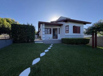 Casa · 173m² · 4 Quartos · 3 Vagas · Casa de esquina