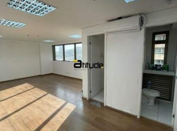 Comercial · 33m² · 1 Vaga · Sala comercial para locação no Edifício Beta Trade – Bethaville, Barueri | 33m², 2 banheiros, 1 vaga