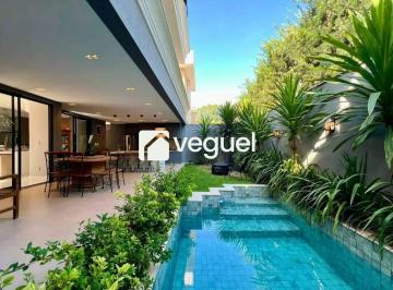 Casa · 300m² · 3 Quartos · 4 Vagas · Casa em condomínio com 300m² de construção, 3 quartos para alugar no bairro Recreio das Acácias, Rib