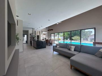 Casa · 1000m² · 3 Quartos · 6 Vagas · Casa em Condomínio à venda, 3 quartos, 3 suítes, 6 vagas, Colinas do Piracicaba (Ártemis) - Piracica