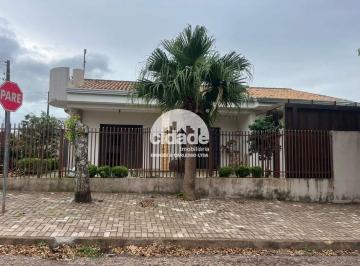 Casa · 154m² · 2 Quartos · Venda de casa no bairro Universitário com 1 suíte, 2 quartos e piscina.