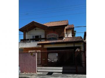 Casa · 162m² · 5 Quartos · 2 Vagas · Sobrado Elegante à Venda em Vila Betânia, SP!
