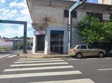 Comercial · 273m² · 2 Quartos · Prédio Comercial Região Central.
