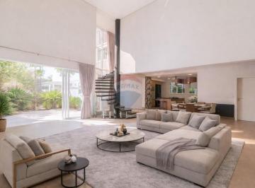 Casa · 390m² · 4 Quartos · 4 Vagas · RE/MAX Vende Casa de Condomínio no Sainte Helene – 4 Suítes - Campinas/SP – R$ 3.490.000,00