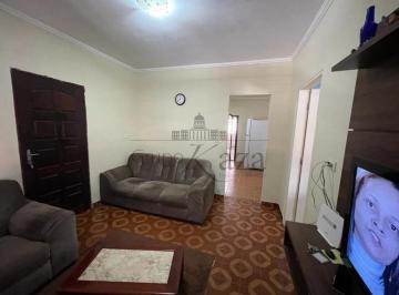 Casa · 250m² · 3 Quartos · 2 Vagas · Casa Padrão em Jacareí