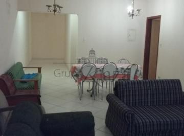 Casa · 370m² · 5 Quartos · 2 Vagas · Casa com Edícula - Jacareí - Jardim Paraíba - 3 Dormitórios  - 229m² - Aceita Permuta.