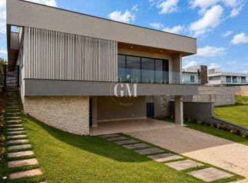 Casa · 330m² · 3 Quartos · 4 Vagas · Residencial Santa Isabel - Casa com Piscina e Potencial de Valorização no Condomínio Santa Isabel