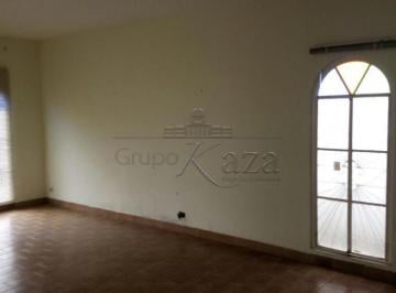 Casa · 240m² · 2 Quartos · 2 Vagas · Casa Padrão em São José dos Campos