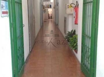Comercial · 420m² · 13 Quartos · 4 Vagas · Comercial Casa em São José dos Campos