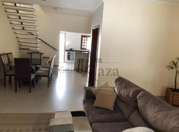 Casa · 175m² · 3 Quartos · 2 Vagas · Casa - Parque Residencial Santo André - 3 Dormitórios - 210,64m².