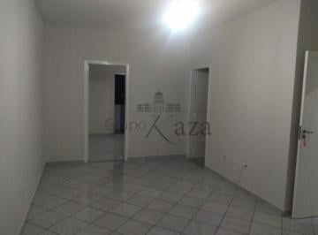 Casa · 370m² · 7 Quartos · 6 Vagas · Casa residencial com 3 casas separadas independentes e 2 pontos comerciais