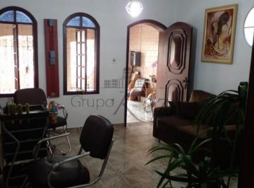 Casa · 130m² · 3 Quartos · 2 Vagas · Casa - Caçapava - Jardim São José - 3 Dormitórios - 160m² - Aceita Permuta.