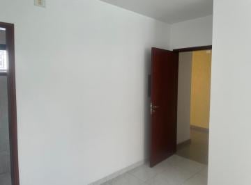 Comercial Aluguel  · Sala comercial na Rua Tavares Bastos, N. 336 • 30 m²