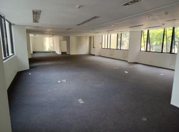 Comercial · 485m² · Sala comercial na Rua Geraldo Flausino Gomes, N. 61 - Conjuntos 31 e 32 • 485 m²