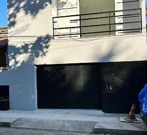 8869499bb8dba3a69a3539144742cdd839dd171e · Casa moderna com 3 quartos (1 suíte c/ closet) no Village do Moinho 1