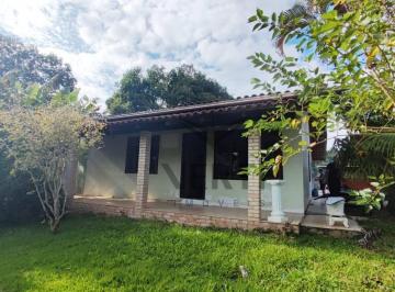 Frente · SE SURPREENDA COM O ESPAÇO DESSA CASA SITUADA NA VELHA