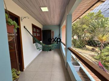 Casa · 89m² · 2 Quartos · Casa para morar 2/4 , varanda próximo a praia - Gamboa do Morro