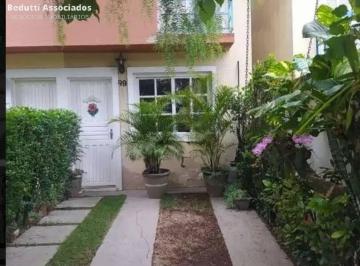 Casa · 60m² · 2 Quartos · 2 Vagas · 2 quartos, 1 suíte, 2 salas, 2 banheiros, 2 vagas, 60m² de área
