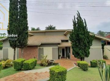 Casa · 550m² · 3 Quartos · 8 Vagas · 03 suítes, 08 vagas, 5 banheiros, Hidromassagem