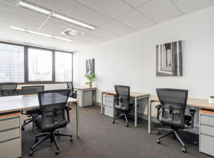 Foto do imóvel - Escritório de grande dimensão para 20 pessoas disponível para aluguel com condições flexíveis.