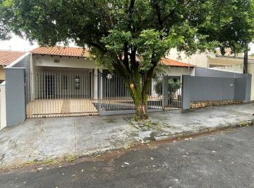 Casa · 3 Quartos · 2 Vagas · LOCAÇÃO | Casa, com 3 dormitórios em Jardim Paulista, Paranavaí