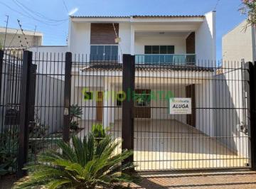 Casa · 159m² · 3 Quartos · 2 Vagas · LOCAÇÃO | Sobrado, com 3 dormitórios em Jardim Universo, Maringá