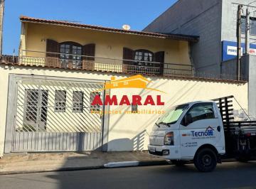 Casa · 251m² · 4 Quartos · 3 Vagas · Sobrado com 4 dormitórios de 251M