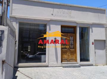 Comercial · 262m² · 2 Quartos · 4 Vagas · Excelente Ponto Comercial com Salão e Casa de 2 Dormitórios na melhor localização de Mogi das Cruzes
