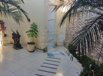 Casa · 200m² · 3 Quartos · 3 Vagas · Excelente Casa Térrea com Área Gourmet e Quintal Amplo 3 quartos
