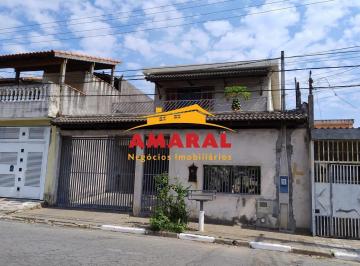 Casa · 290m² · 3 Quartos · 4 Vagas · Excelente Sobrado de 3 Suítes com amplo quintal no Jardim Suzano - Suzano