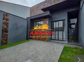Casa · 150m² · 3 Quartos · 2 Vagas · Casa térrea novinha, 3 quartos (1 suíte), acabamento de primeira e bairro excelente , pronta para mo