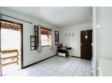 img0 · Casa com 3 Quarto(s) e 2 banheiro(s) para Alugar, 100 m² por R$ 3200 / Mês