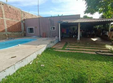 Casa de 3 quartos, Gama · Casa ponte alta norte, 3 quartos com suíte, piscina, churrasqueira, lote 800m²