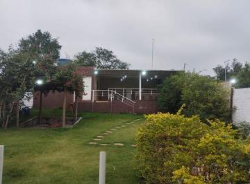 Casa · 100m² · 1 Quarto · 4 Vagas · Casa à venda em Rio das Pedras, Bom Jesus, com 1 suíte, com 100 m²