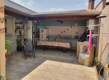 Casa · 200m² · 4 Quartos · 2 Vagas · Casa à venda em Piracicaba, Santa Terezinha, com 4 quartos, com 200 m²