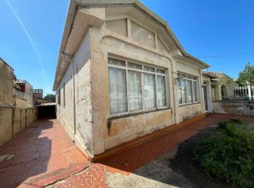 Casa · 241m² · 3 Quartos · 4 Vagas · Casa à venda em Piracicaba, Cidade Alta, com 3 quartos, com 241 m²