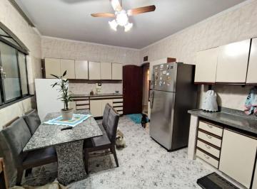 Casa · 164m² · 3 Quartos · 3 Vagas · Casa à venda em Piracicaba, Vila Fátima, com 3 quartos, com 164 m²