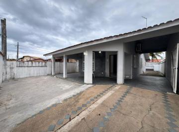 Casa de 3 quartos, Itanhaém · Casa com 3 quartos e área gourmet em Itanhaém.