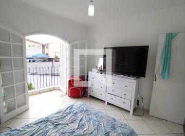 Esta ampla casa apresenta um layout ideal para quem busca conforto e elegância. · Casa à Venda - Mandaqui, 4 Quartos, 200 m2