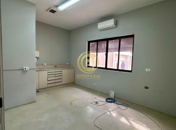 Foto 01 · Sala comercial 15m² com recepção, TV, brinquedoteca e Wi-Fi. Espaço funcional, aconchegante e pronto