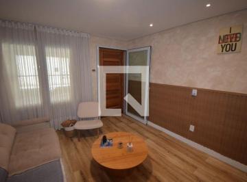 Localizada em São Paulo, esta casa oferece uma combinação de conforto e praticid · Casa à Venda - Tatuapé, 2 Quartos,  130 m2