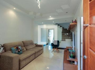 Esta casa é uma excelente opção para quem busca conforto e praticidades. Com 3 q · Casa à Venda - Penha de França, 3 Quartos,  212 m2