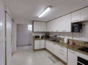 Casa de 3 quartos, Santos · Casa com 3 quartos, à venda em Ponta da Praia Santos