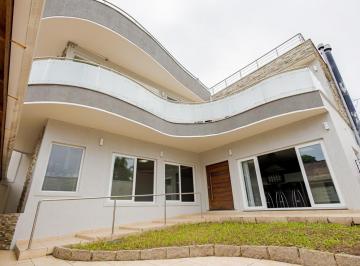 Casa de 3 quartos, Curitiba · Casa à venda no bairro Água Verde - Duas casas no terreno