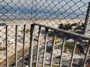 Apartamento · 75m² · 2 Quartos · 1 Vaga · Ap. prédio frente mar na Vila Tupi - Praia Grande, SP